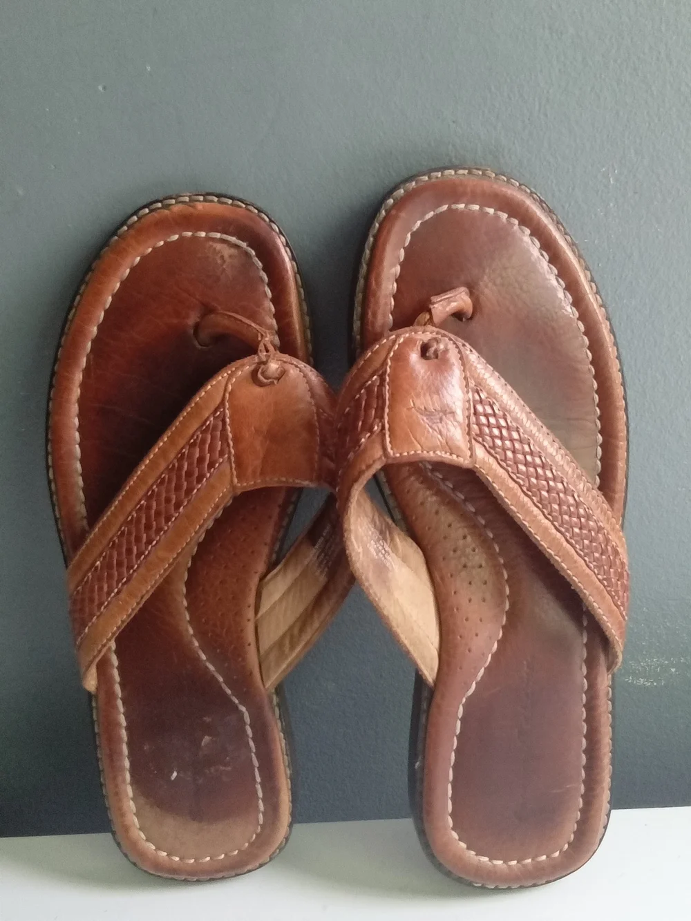 Tommy Bahama Mens Brown Woven Leather Flip Flop Thong Sandals Cognac